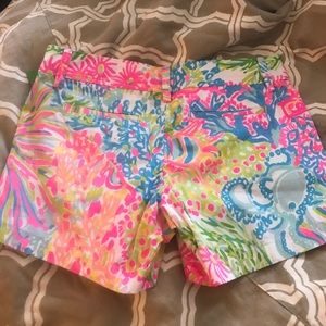 Lilly Pulitzer Callahan Shorts - size 6